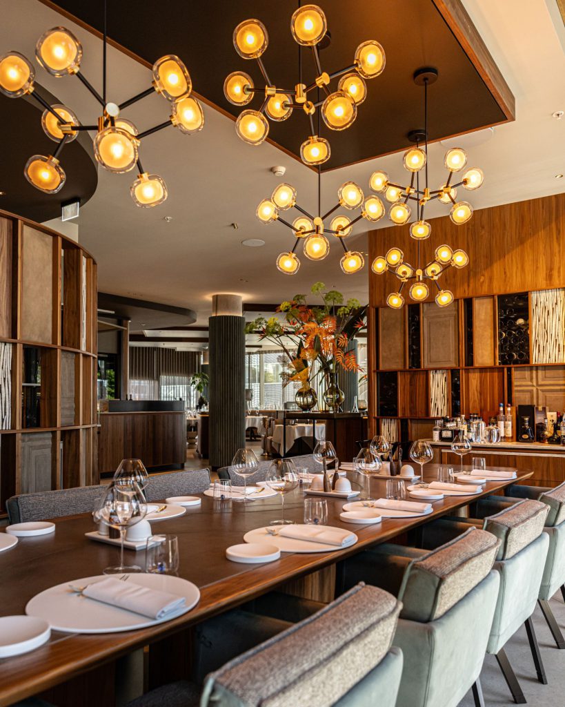 Interieur van Restaurant Fred aan de Maas