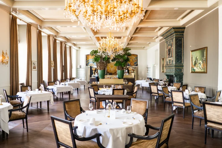 Restaurant Karel 5 in het monumentale complex