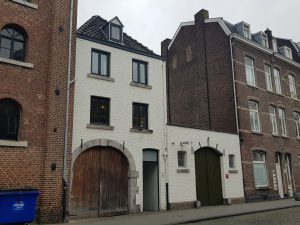 Gevel van Wycker Grachtstraat 24 in Maastricht, de locatie van Studio